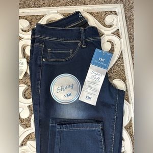 YMI Juniors Basic Skinny Legging Jean NWT!